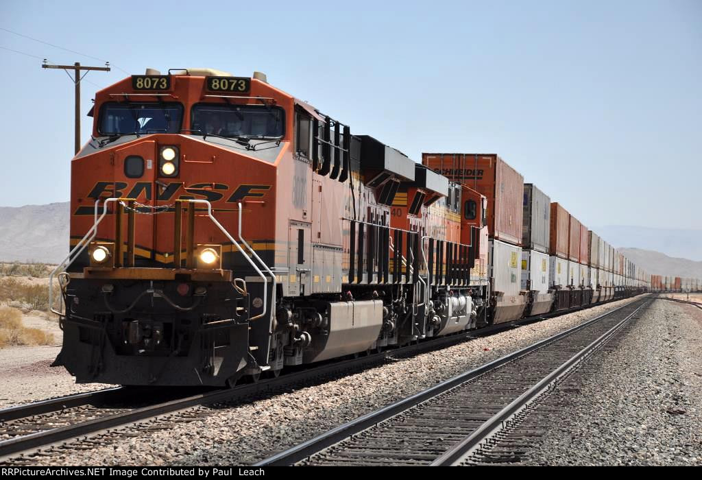 Westbound intermodal slogs up Goffs Hill